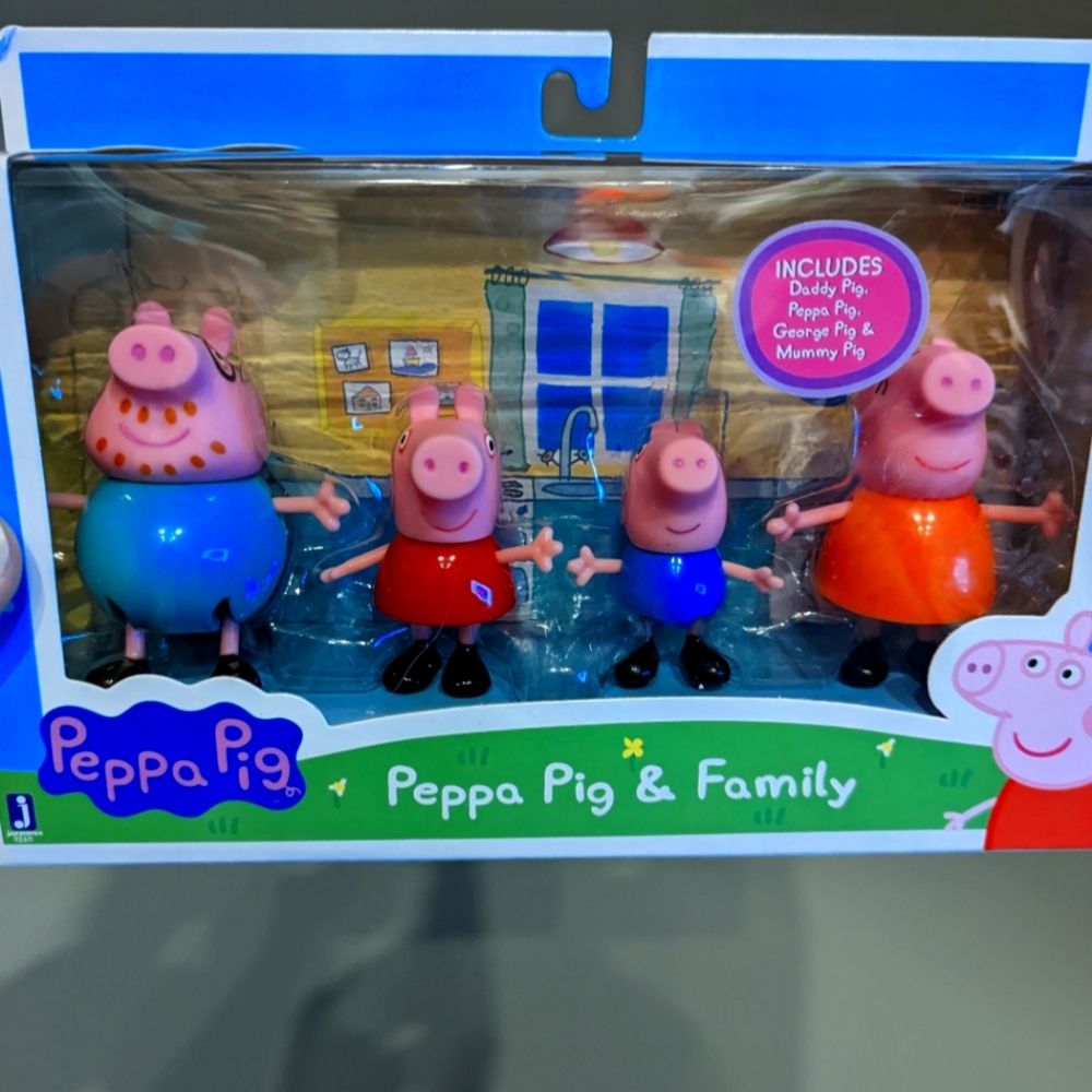 Peppa pig family play set